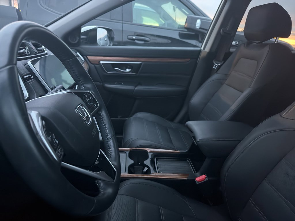 Used 2021 Honda CR-V Touring image 3