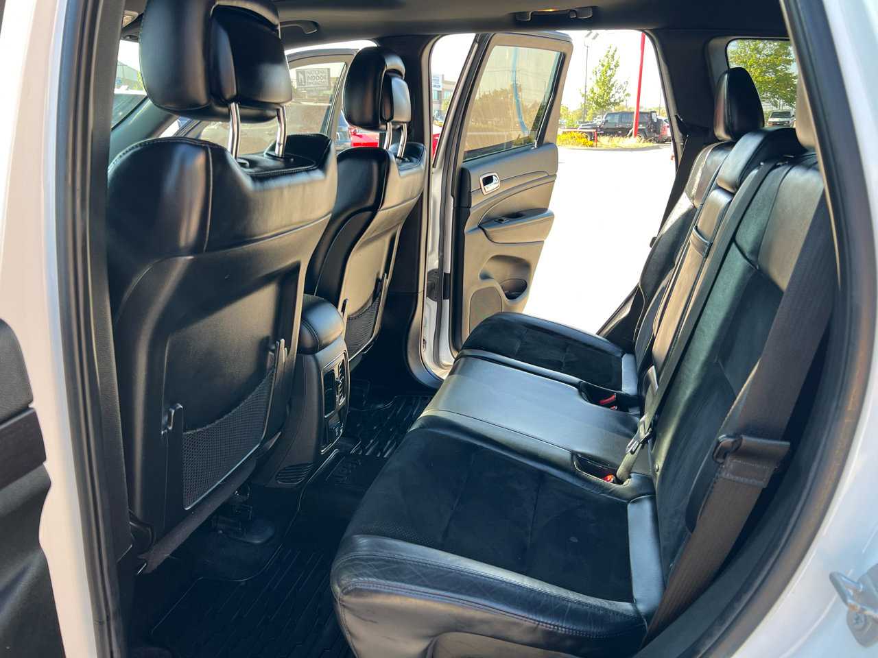 Used 2015 Jeep Grand Cherokee Altitude image 13