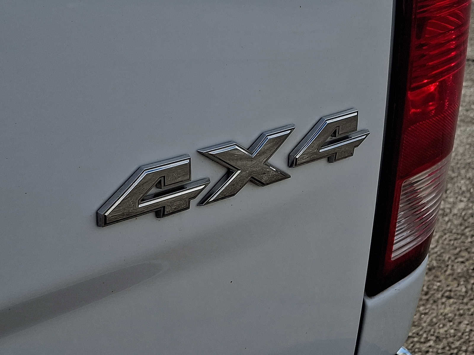 Used 2018 RAM 2500 SLT image 27