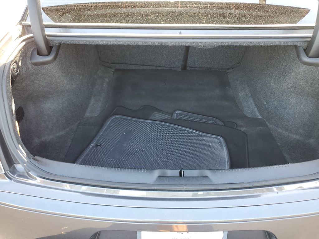 Used 2019 Chrysler 300 Touring w/ Sport Appearance Package RWD image 26