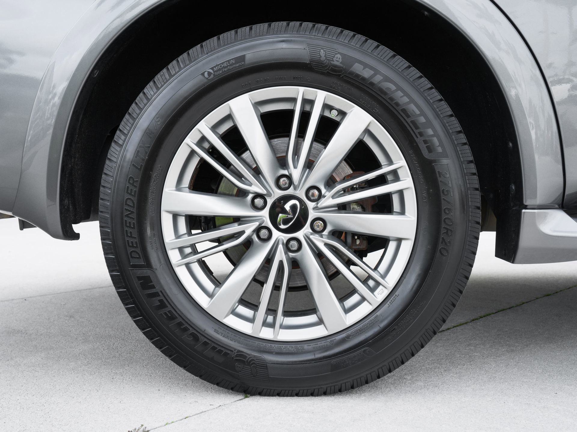 Certified 2019 INFINITI QX80 Luxe w/ All-Season Package RWD image 29