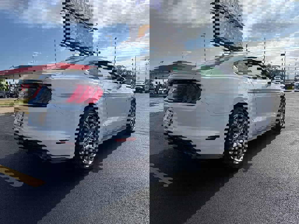 Used 2022 Ford Mustang GT Premium RWD image 6