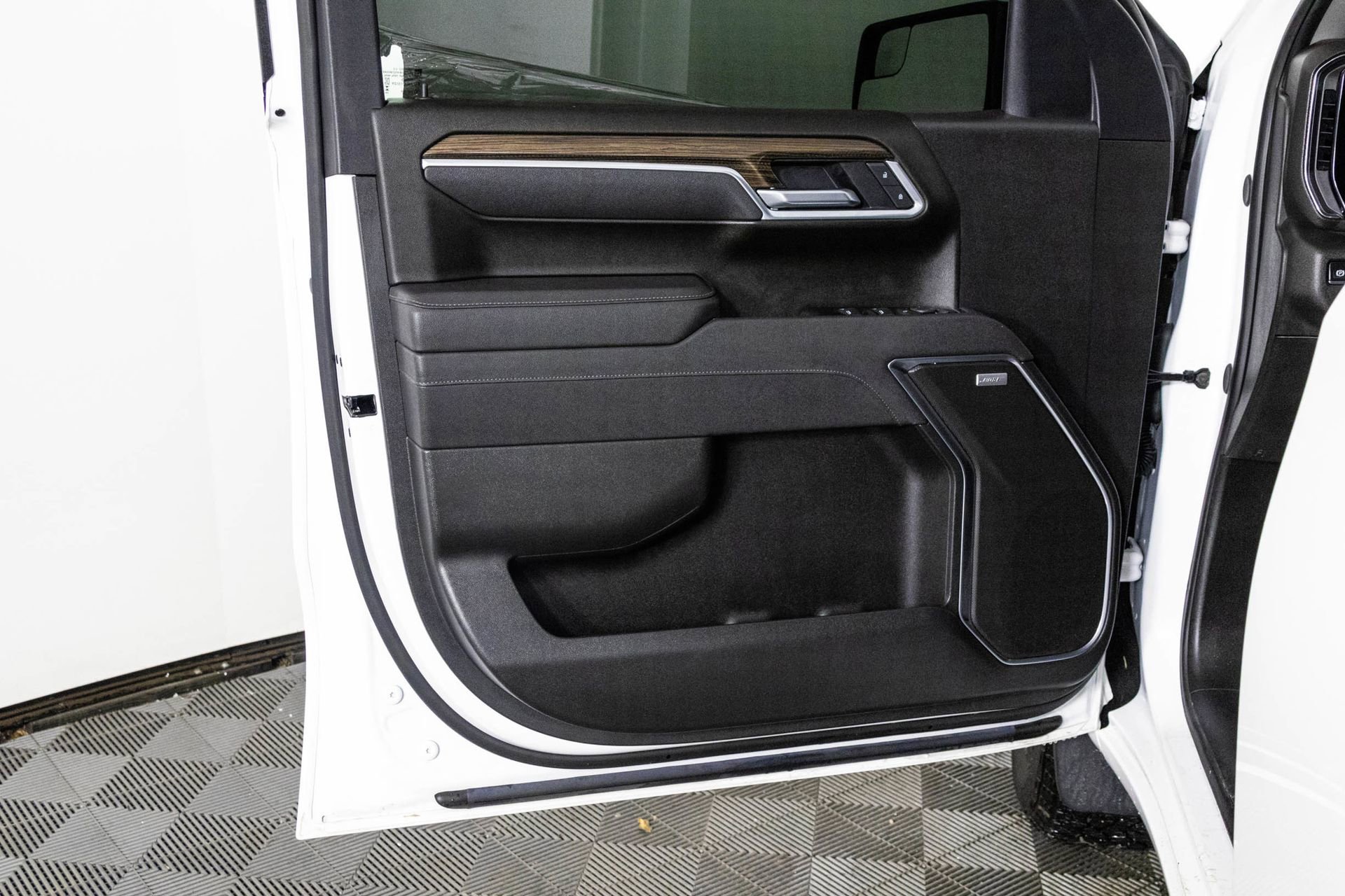 Certified 2025 Chevrolet Silverado 1500 RST image 31