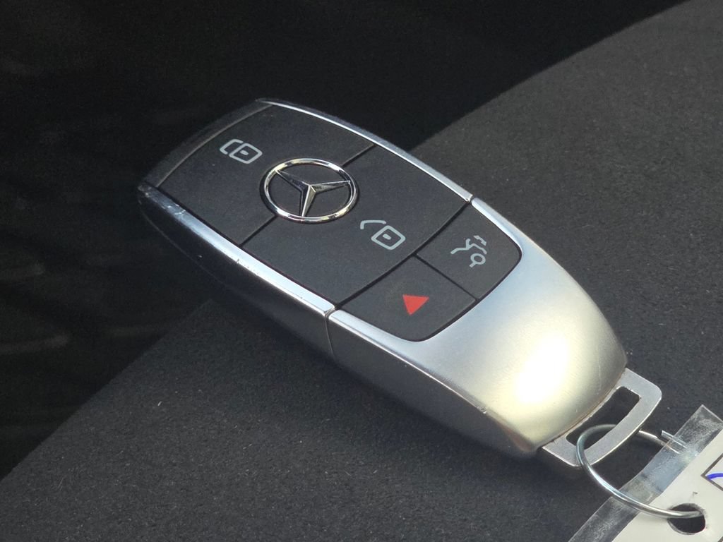 Used 2024 Mercedes-Benz CLA 250 4MATIC image 36
