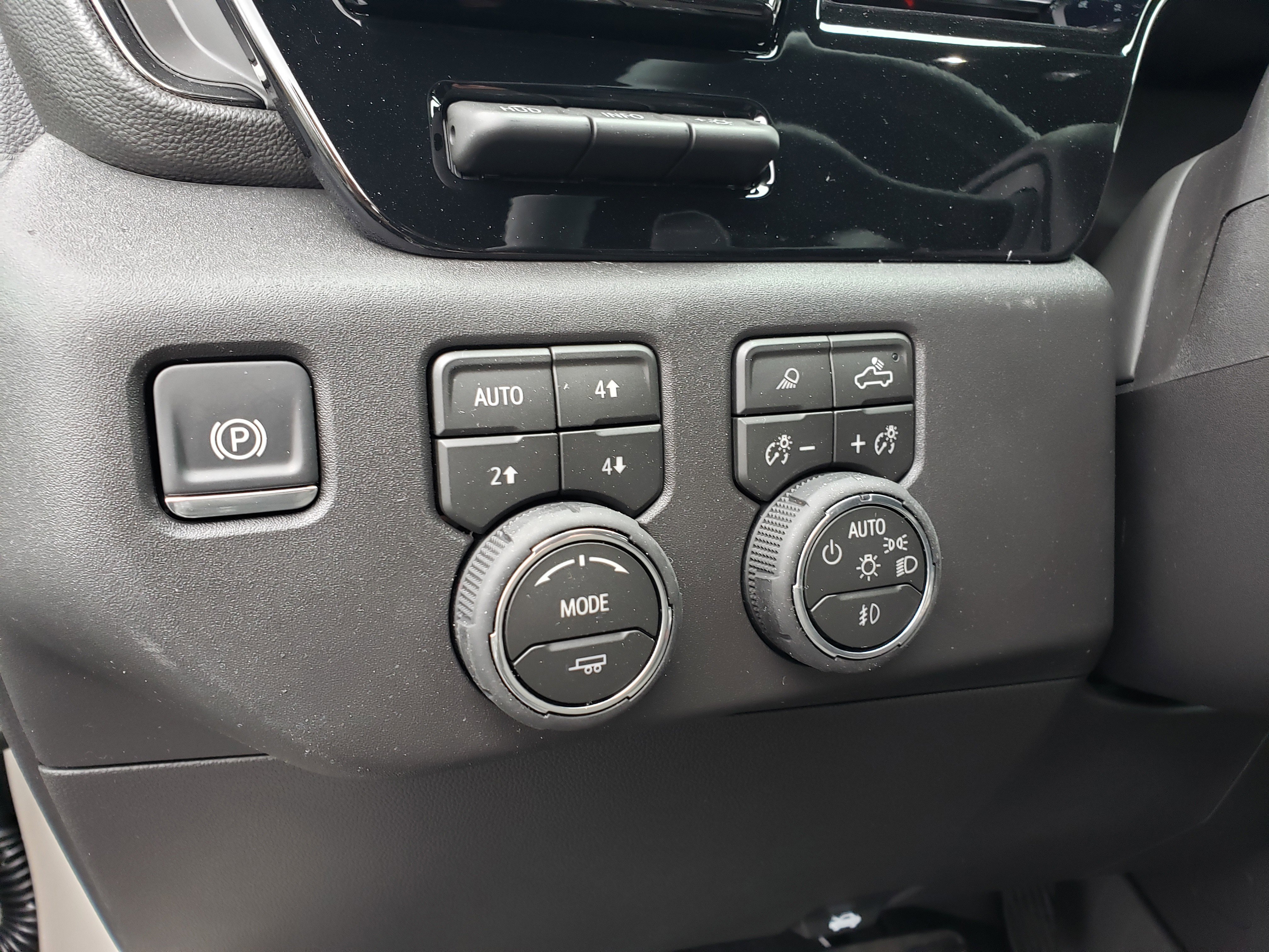 New 2026 Chevrolet Silverado 1500 ZR2 w/ LPO, Dark Essentials Package image 13