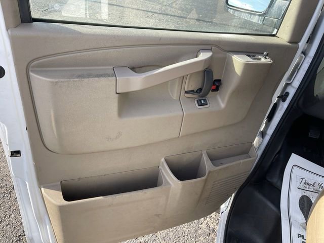 Used 2021 Chevrolet Express 3500 w/ Driver Convenience Package image 3