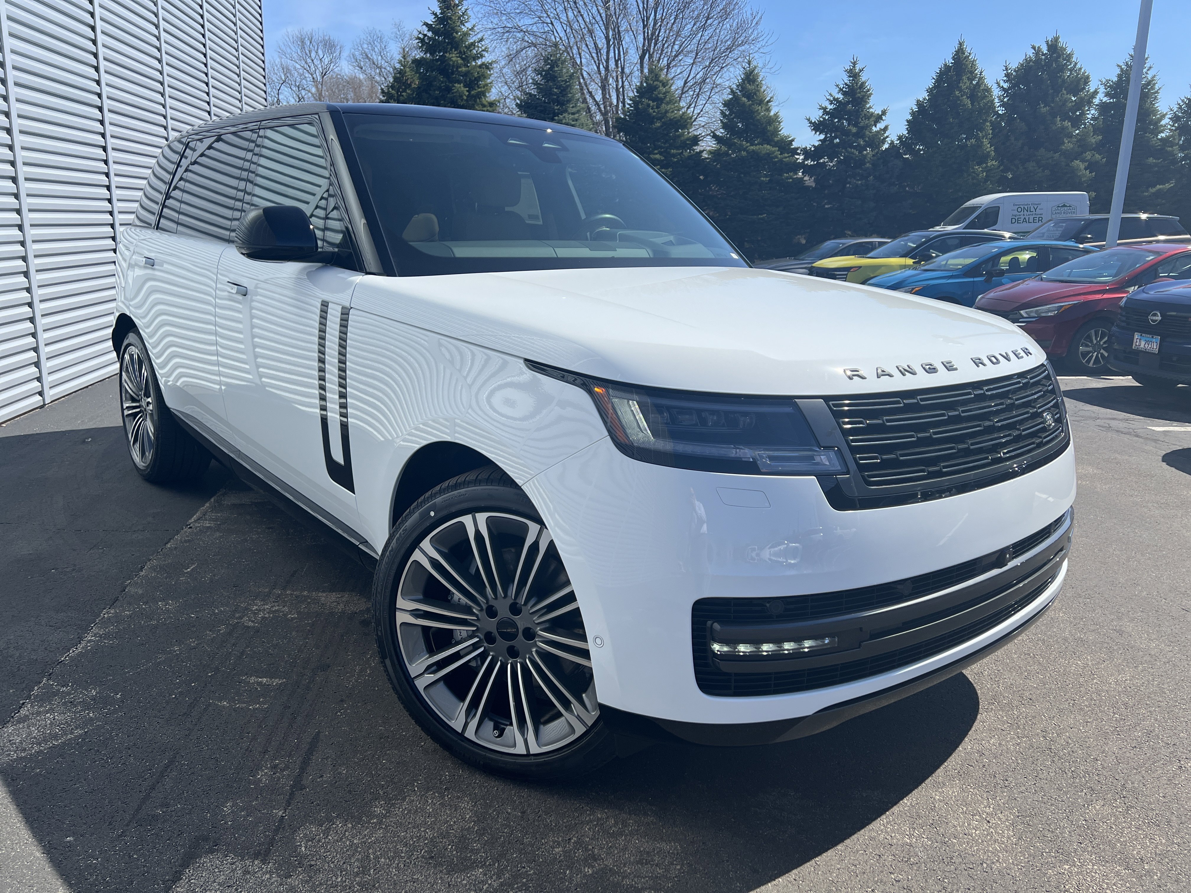 New 2026 Land Rover Range Rover Long Wheelbase SE image 5