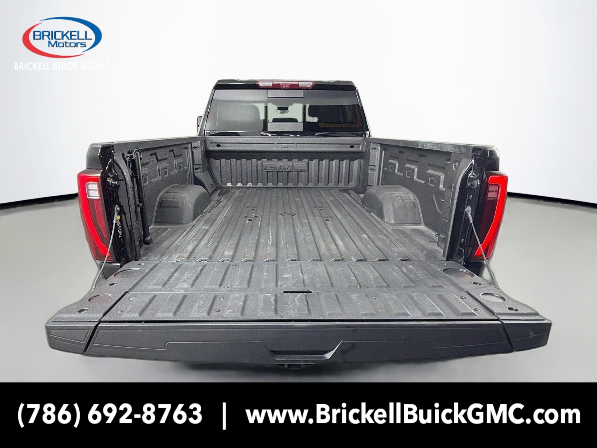 Used 2025 GMC Sierra 2500 Denali w/ Denali Reserve Package AWD/4WD image 14
