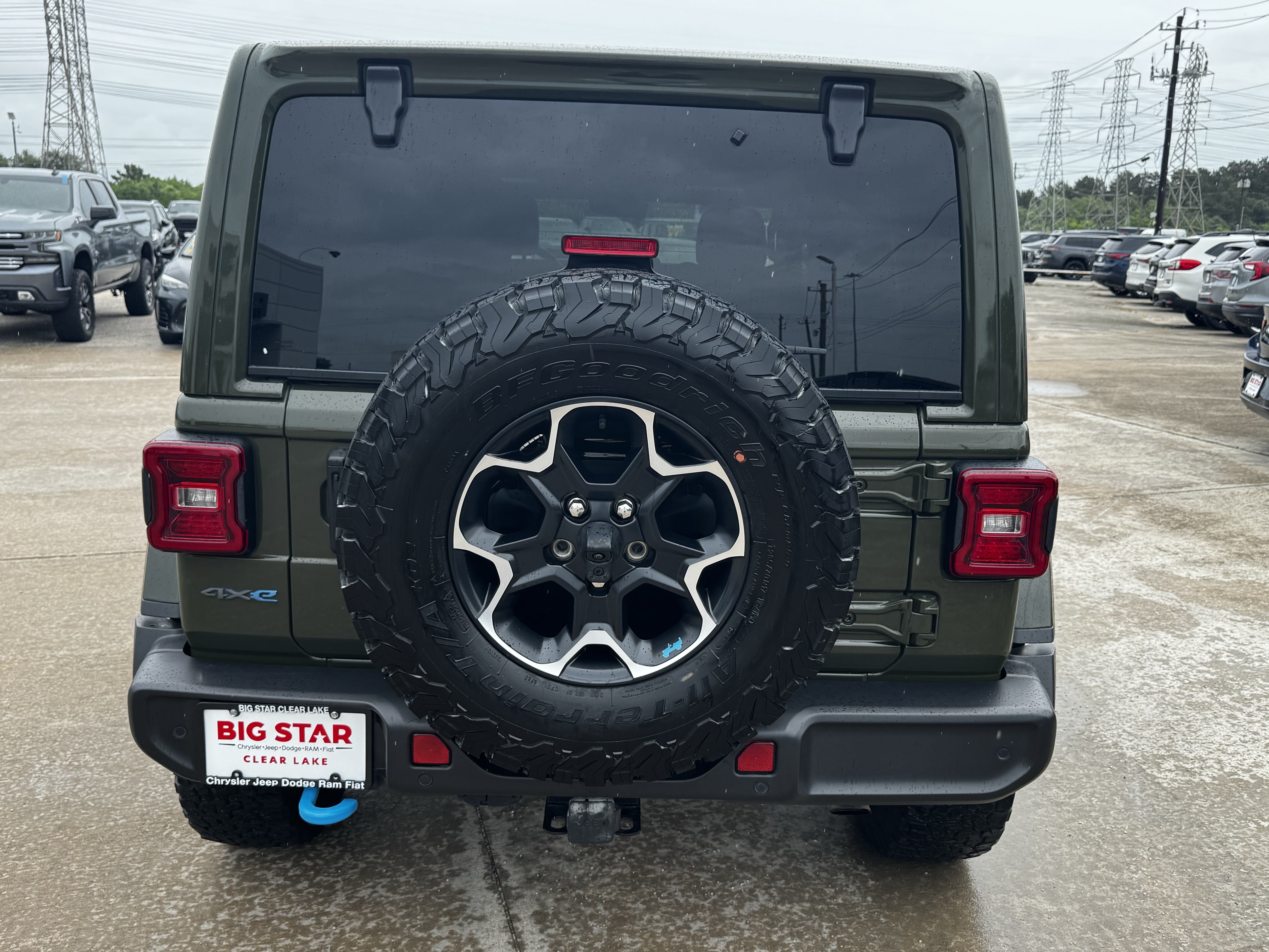 Used 2023 Jeep Wrangler Unlimited Rubicon 4xe w/ Safety Group AWD/4WD image 9
