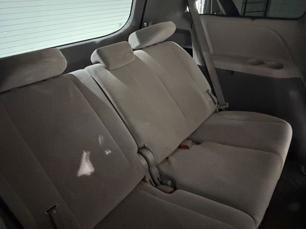 Used 2015 Toyota Sienna LE FWD image 22