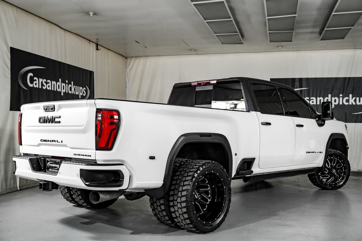 Used 2024 GMC Sierra 3500 Denali Ultimate AWD/4WD image 8