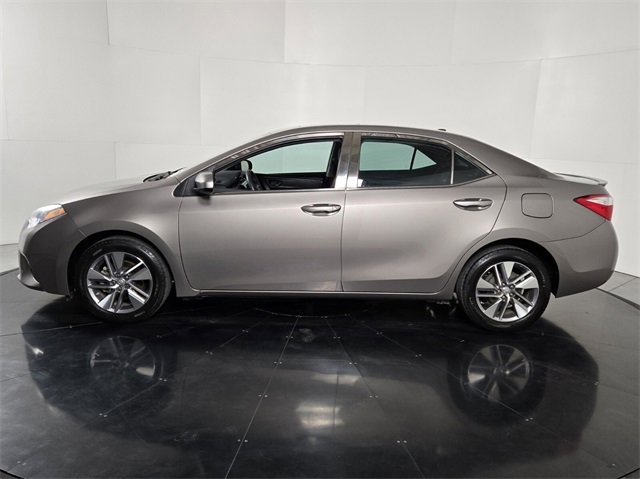 Used 2015 Toyota Corolla LE image 3