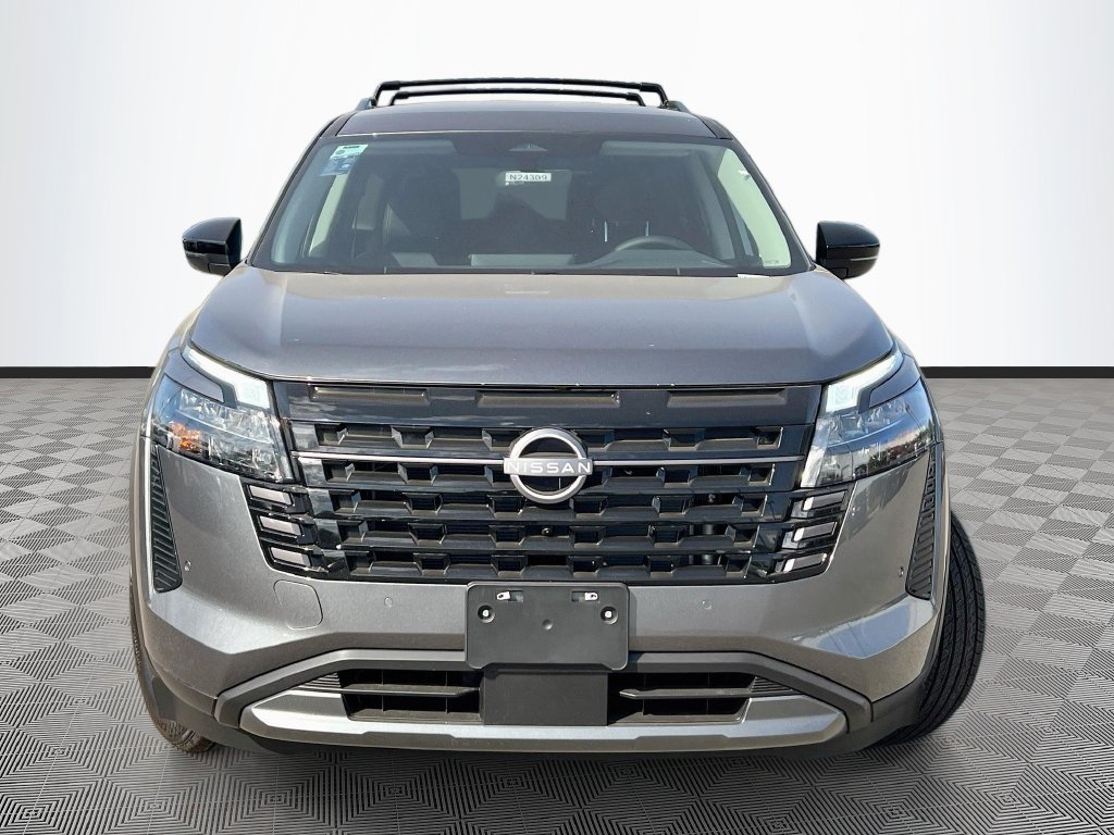 New 2026 Nissan Pathfinder SL FWD image 2