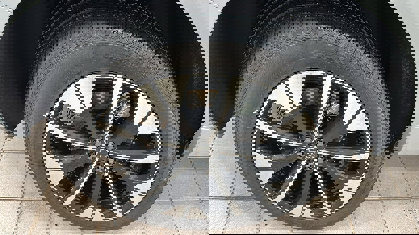 New 2026 Volvo XC60 T8 Plus w/ Protection Package Premier image 31