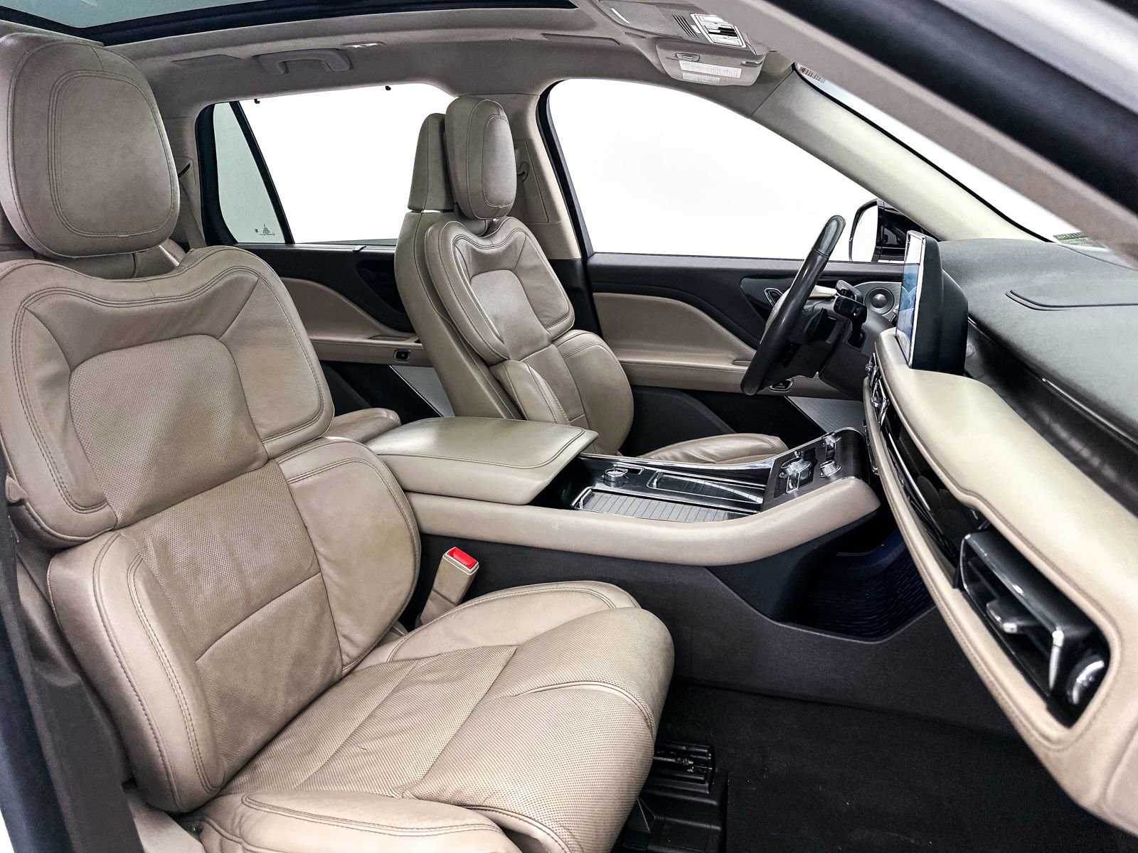 Used 2022 Lincoln Aviator Reserve w/ Equipment Group 201A AWD/4WD image 36