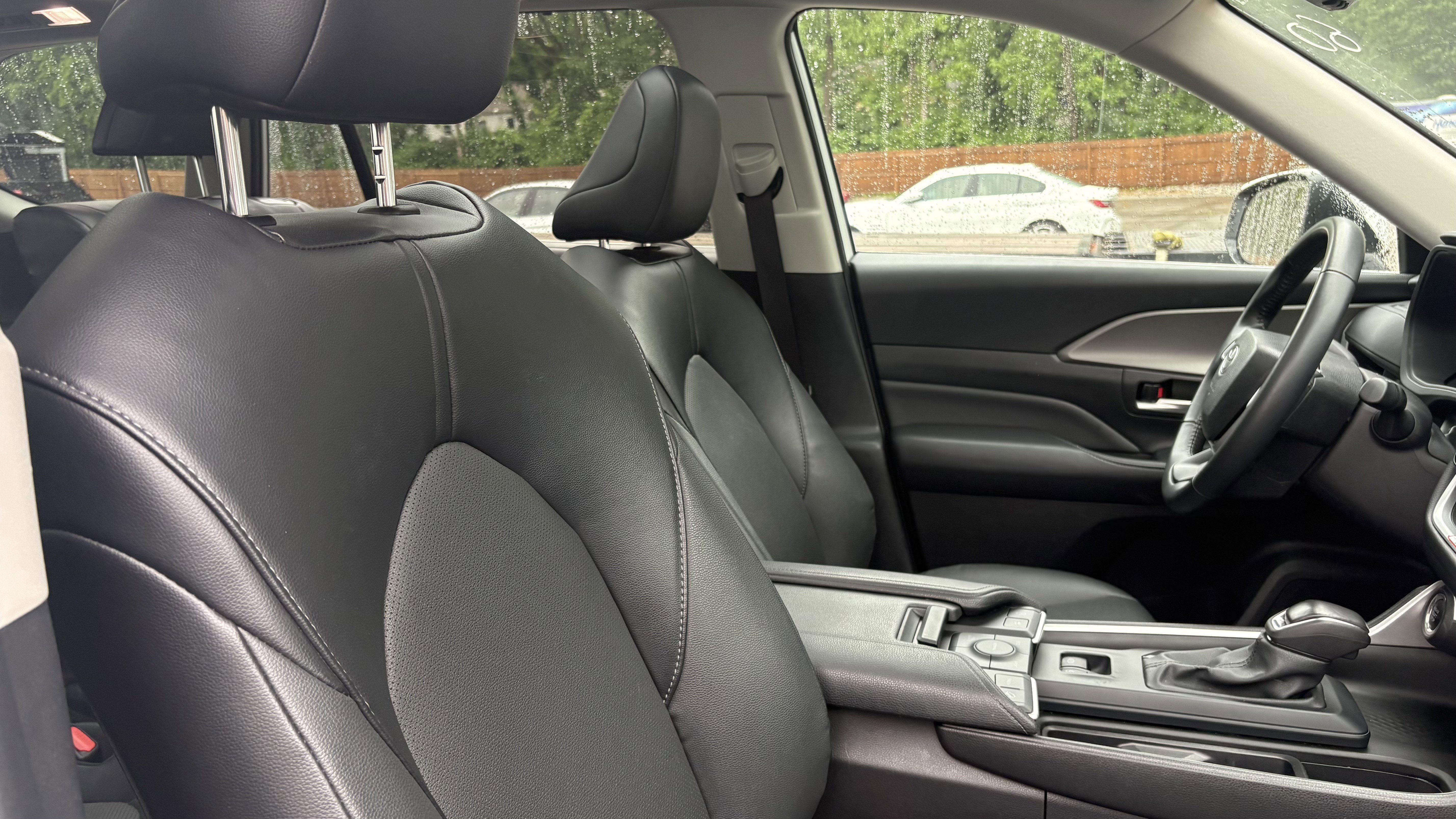 Used 2025 Toyota Grand Highlander AWD image 34