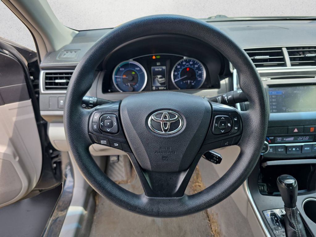 Used 2017 Toyota Camry LE FWD image 12