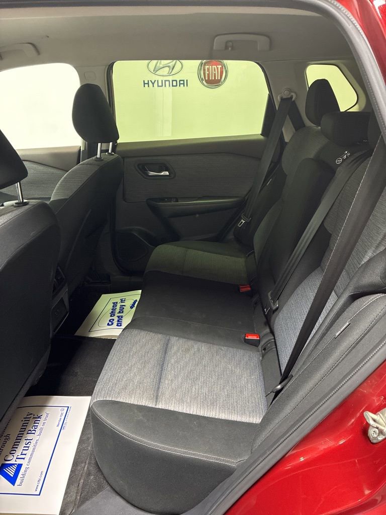 Used 2023 Nissan Rogue SV image 20