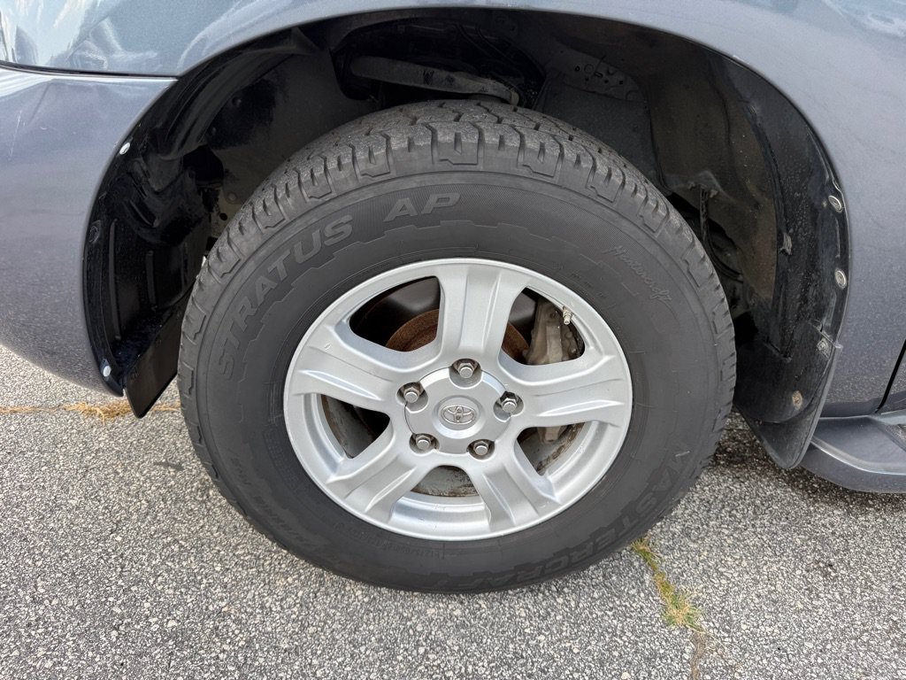 Used 2008 Toyota Sequoia SR5 RWD image 16