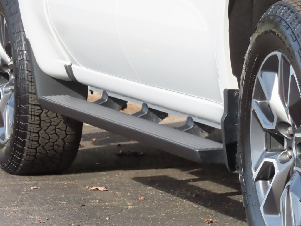 Used 2024 Chevrolet Silverado 1500 RST w/ Convenience Package II image 16