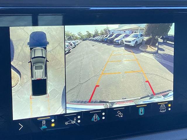 Used 2022 GMC Sierra 1500 AT4 w/ AT4 Premium Package image 11