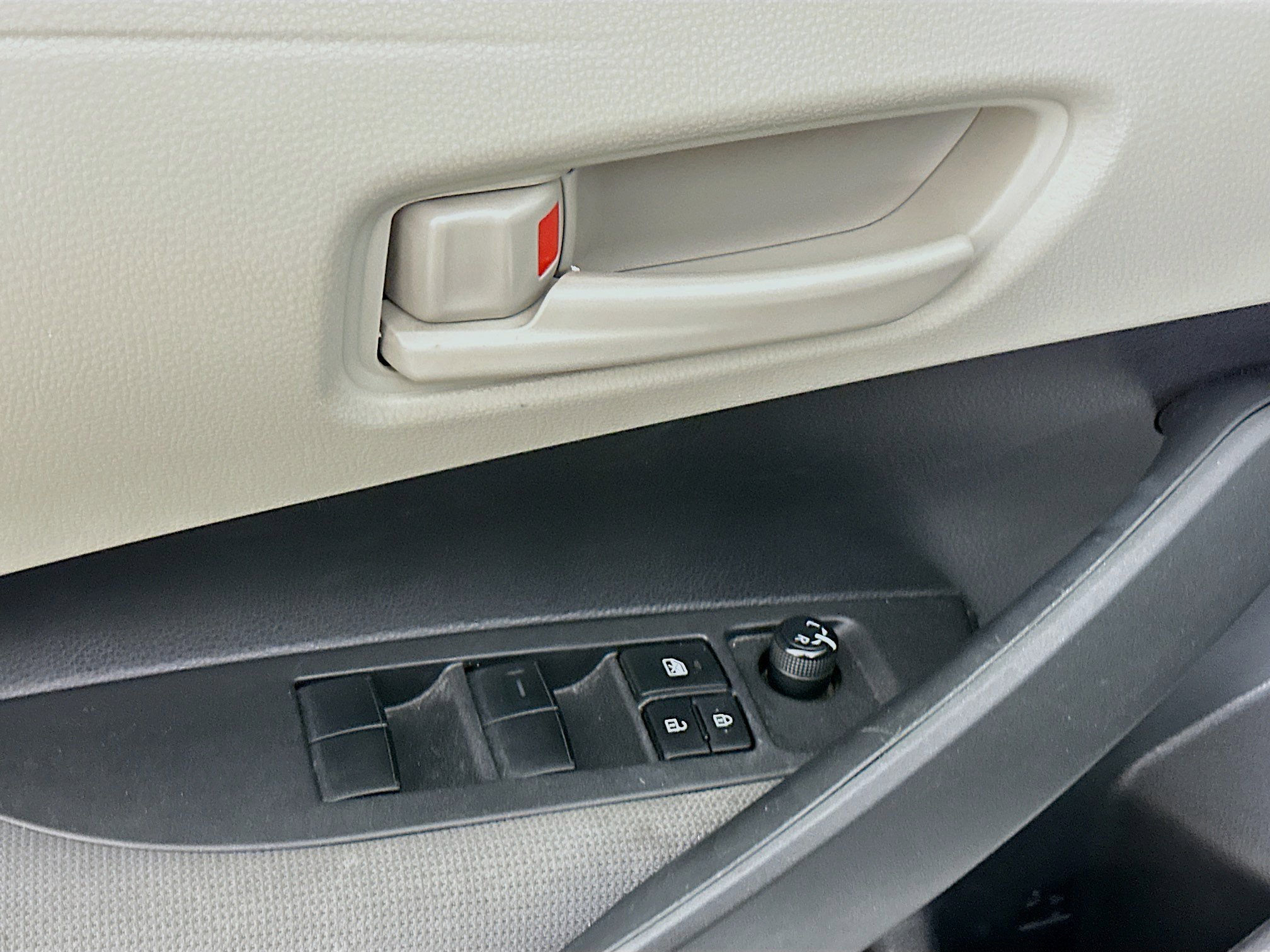 Used 2023 Toyota Corolla LE FWD image 15