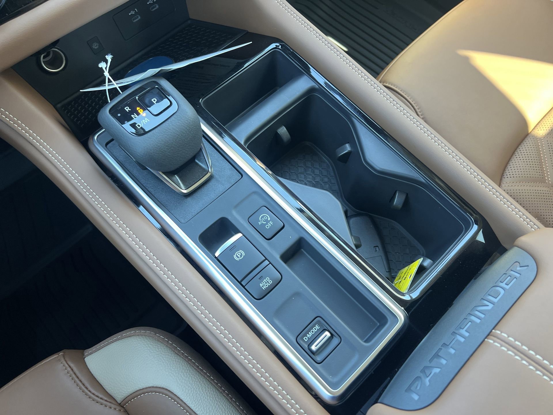 New 2026 Nissan Pathfinder Platinum image 7