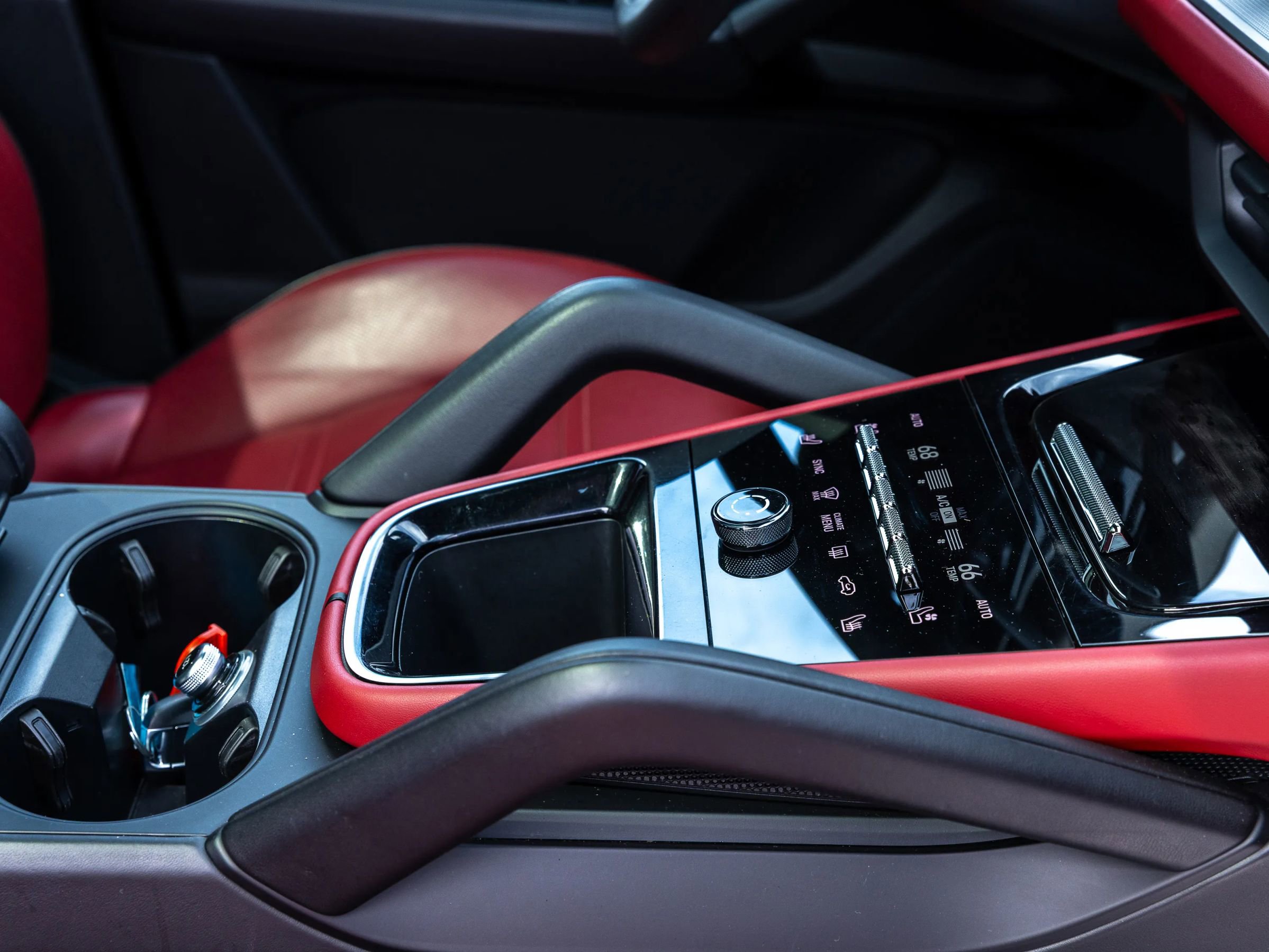 Used 2024 Porsche Cayenne image 40