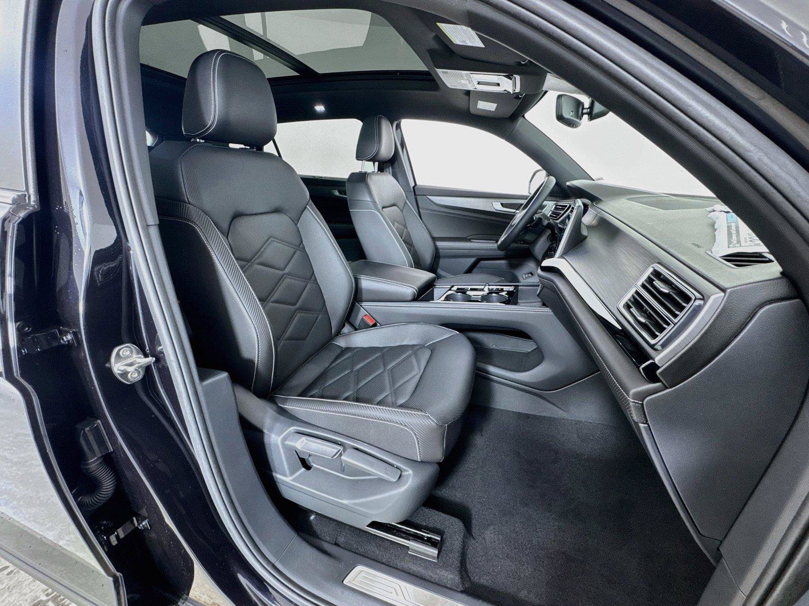 New 2026 Volkswagen Atlas Cross Sport SE FWD image 27