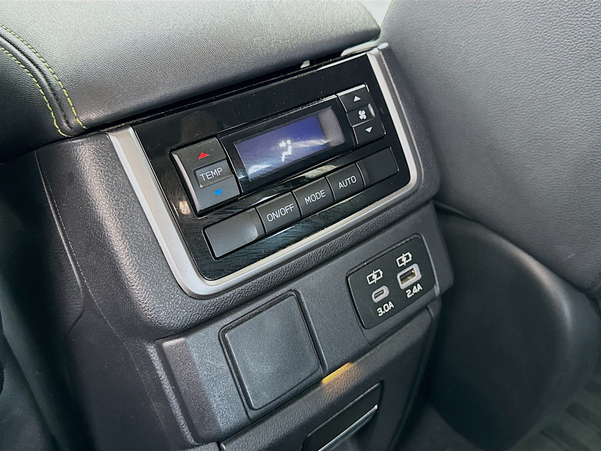 Used 2025 Subaru Ascent Onyx Edition AWD/4WD image 16