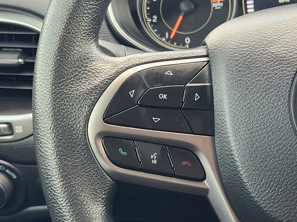 Used 2021 Jeep Cherokee Latitude image 26