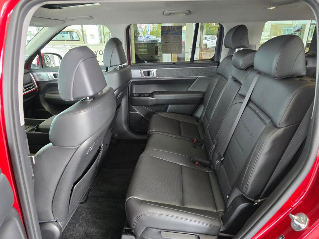 Used 2024 Hyundai Santa Fe Limited AWD/4WD image 35