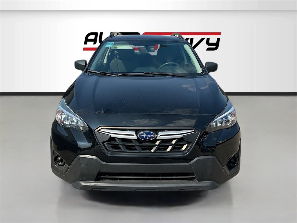 Used 2022 Subaru Crosstrek 2.0i image 2