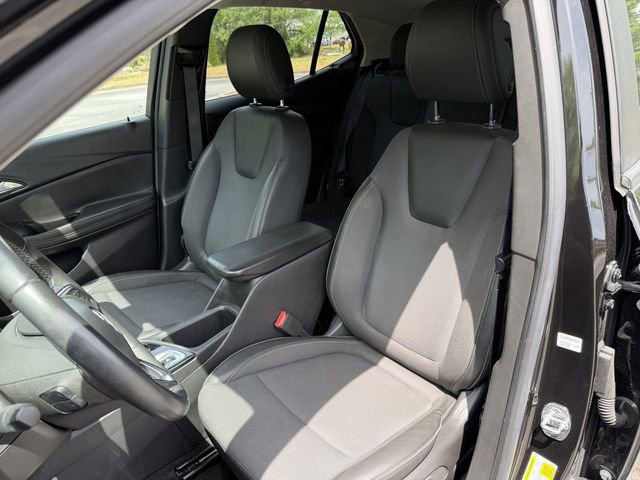 Used 2023 Buick Encore GX Preferred w/ Cold Weather Comfort Package FWD image 12