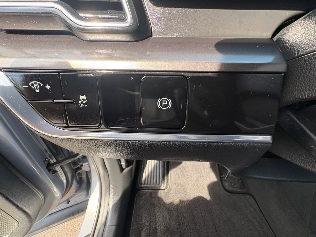Used 2023 Kia Sportage EX image 17