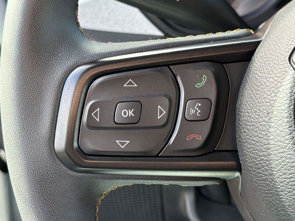 Used 2024 Jeep Wrangler Unlimited AWD/4WD image 23