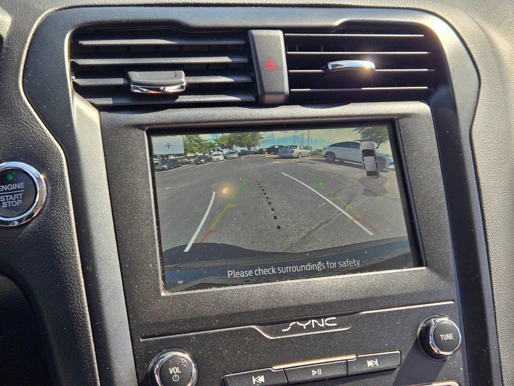 Used 2020 Ford Fusion SE w/ Equipment Group 151A image 22