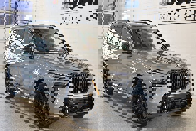 New 2026 BMW X7 M60i