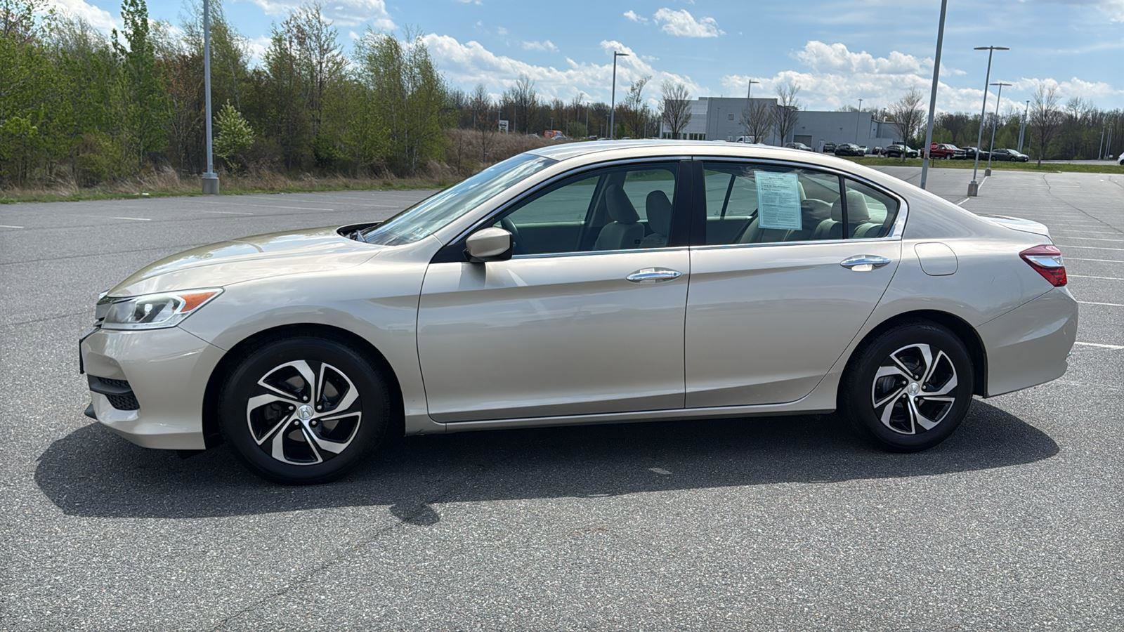 Used 2017 Honda Accord LX image 12