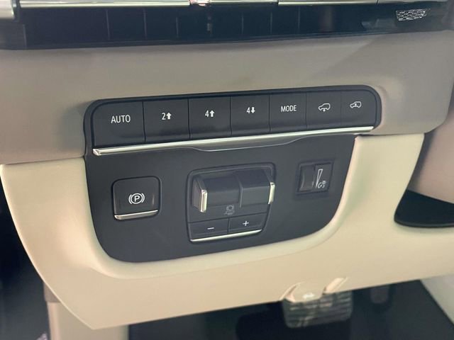 Used 2025 Cadillac Escalade Sport Platinum image 22