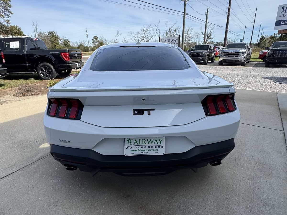 Used 2025 Ford Mustang GT Premium image 6