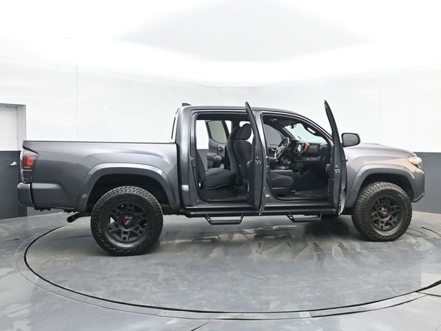 Used 2017 Toyota Tacoma TRD Sport AWD/4WD image 51