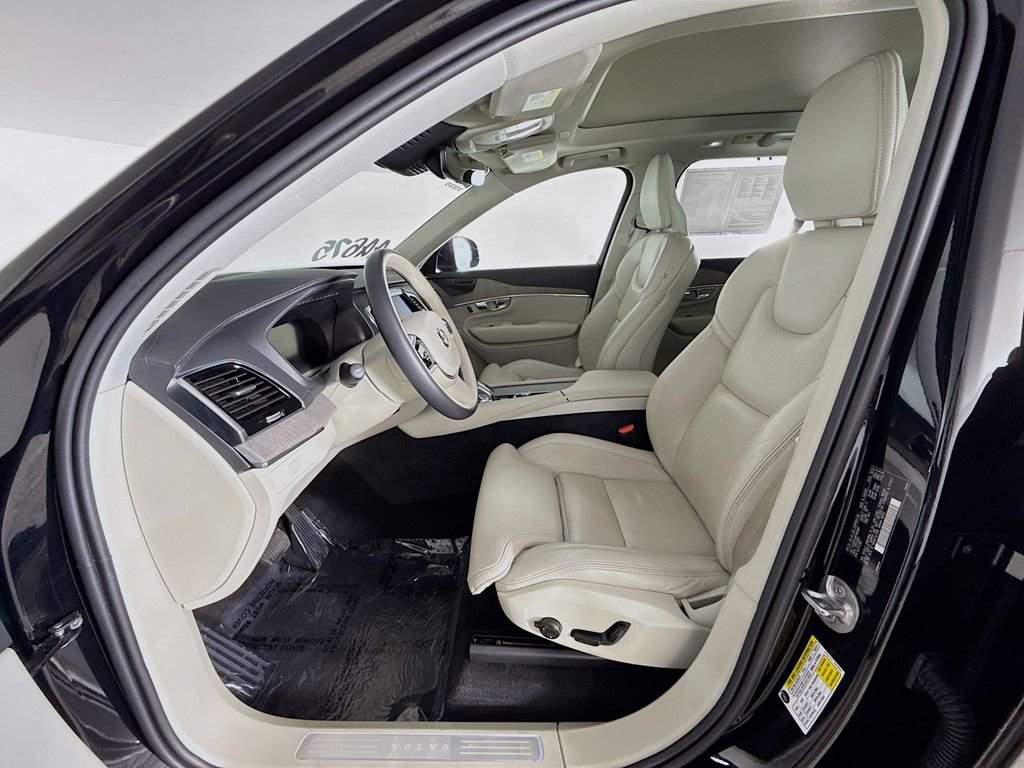Certified 2023 Volvo XC90 B6 Ultimate w/ Protection Package Premier image 22