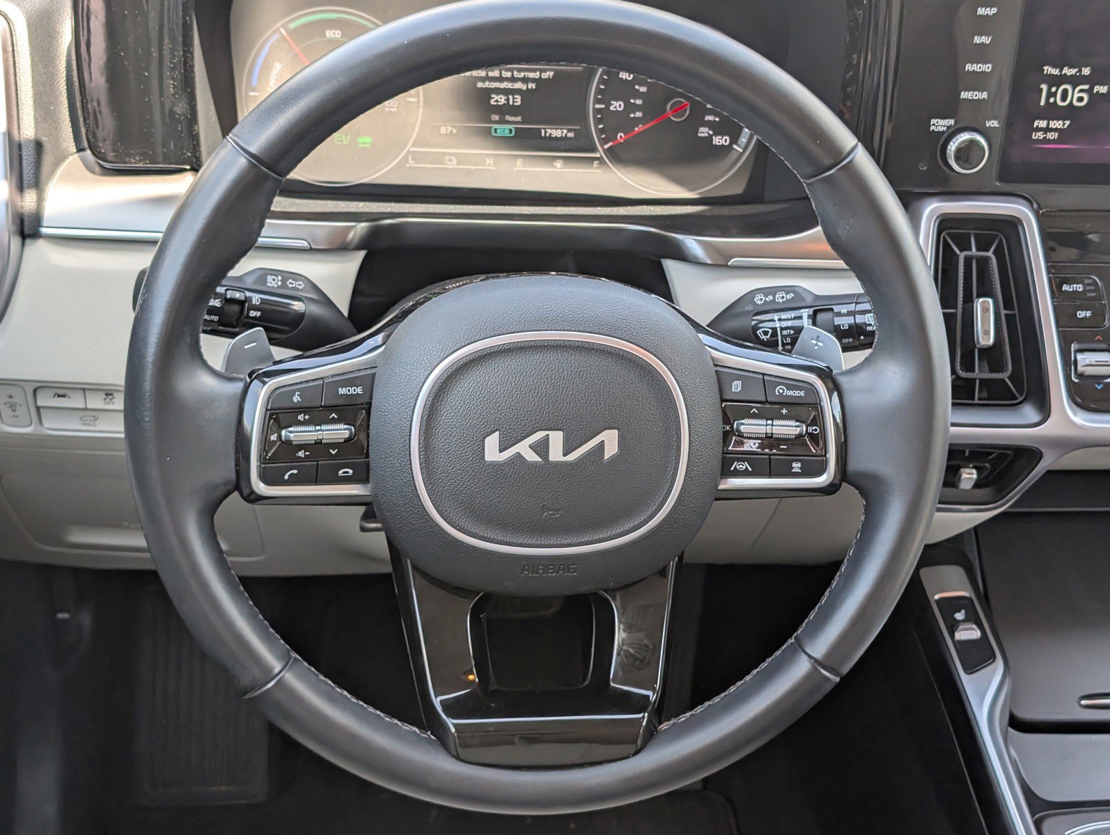 Used 2023 Kia Sorento EX image 13