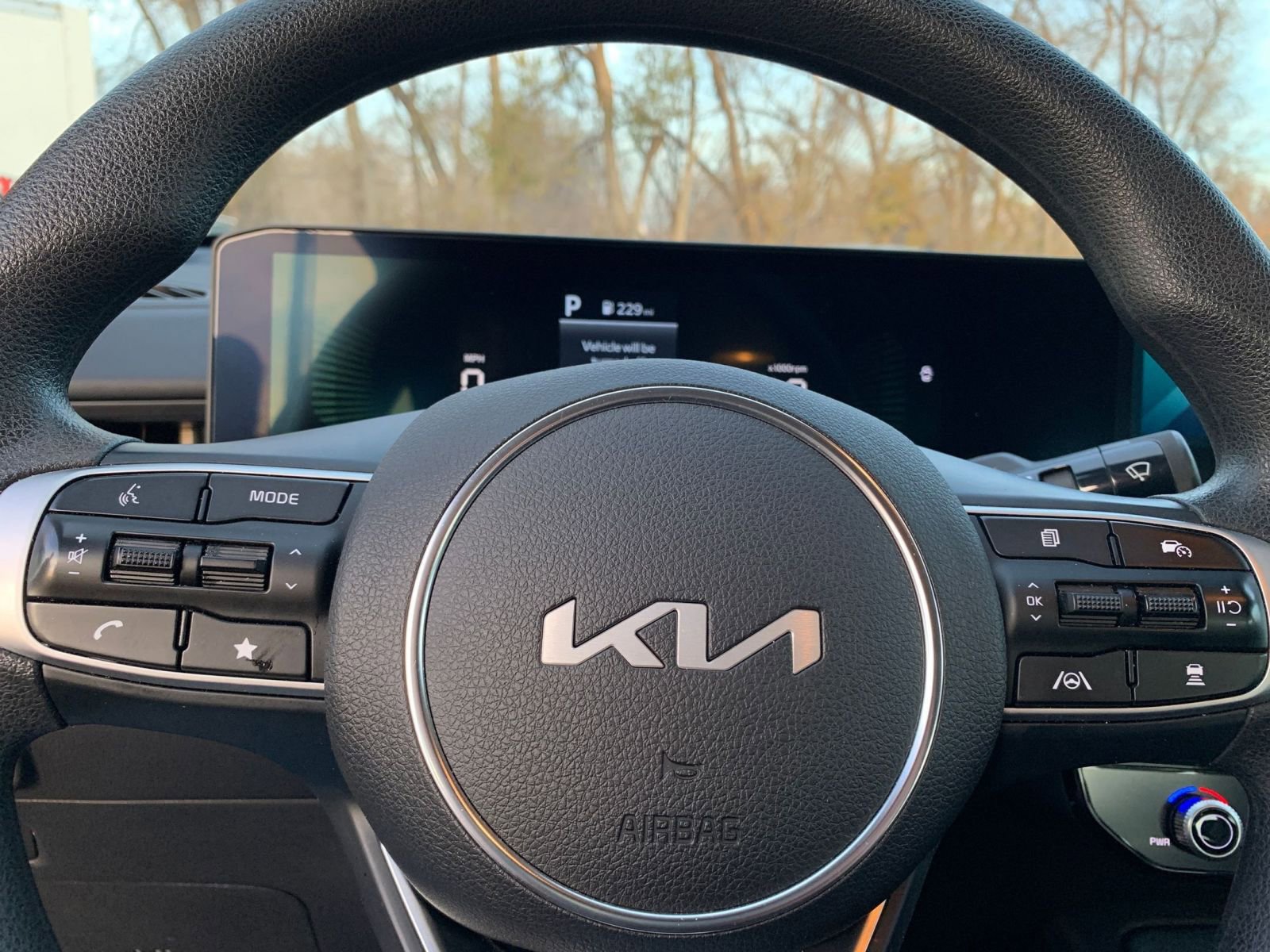 Used 2025 Kia K5 LXS image 27