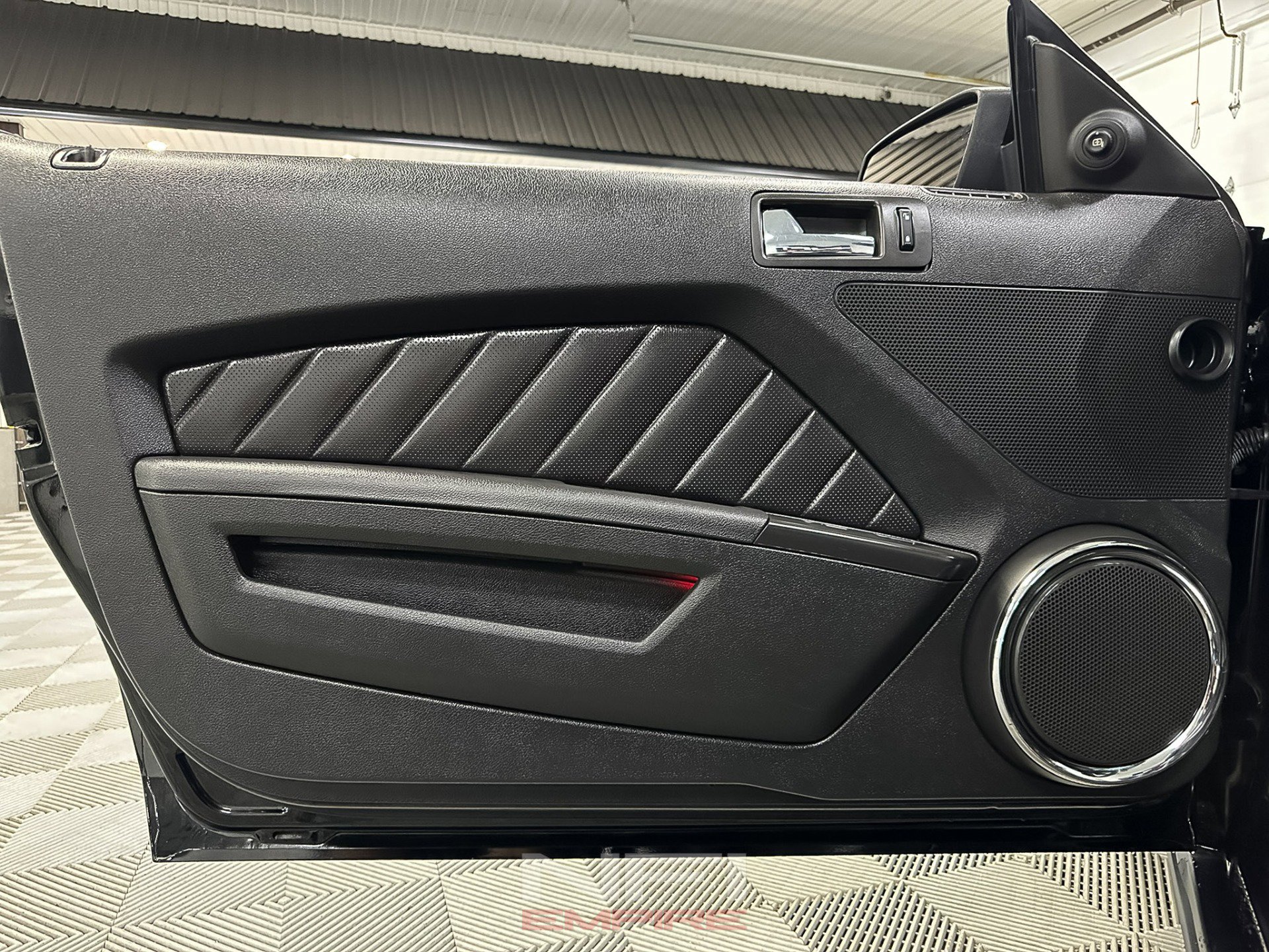 Used 2010 Ford Mustang GT image 40