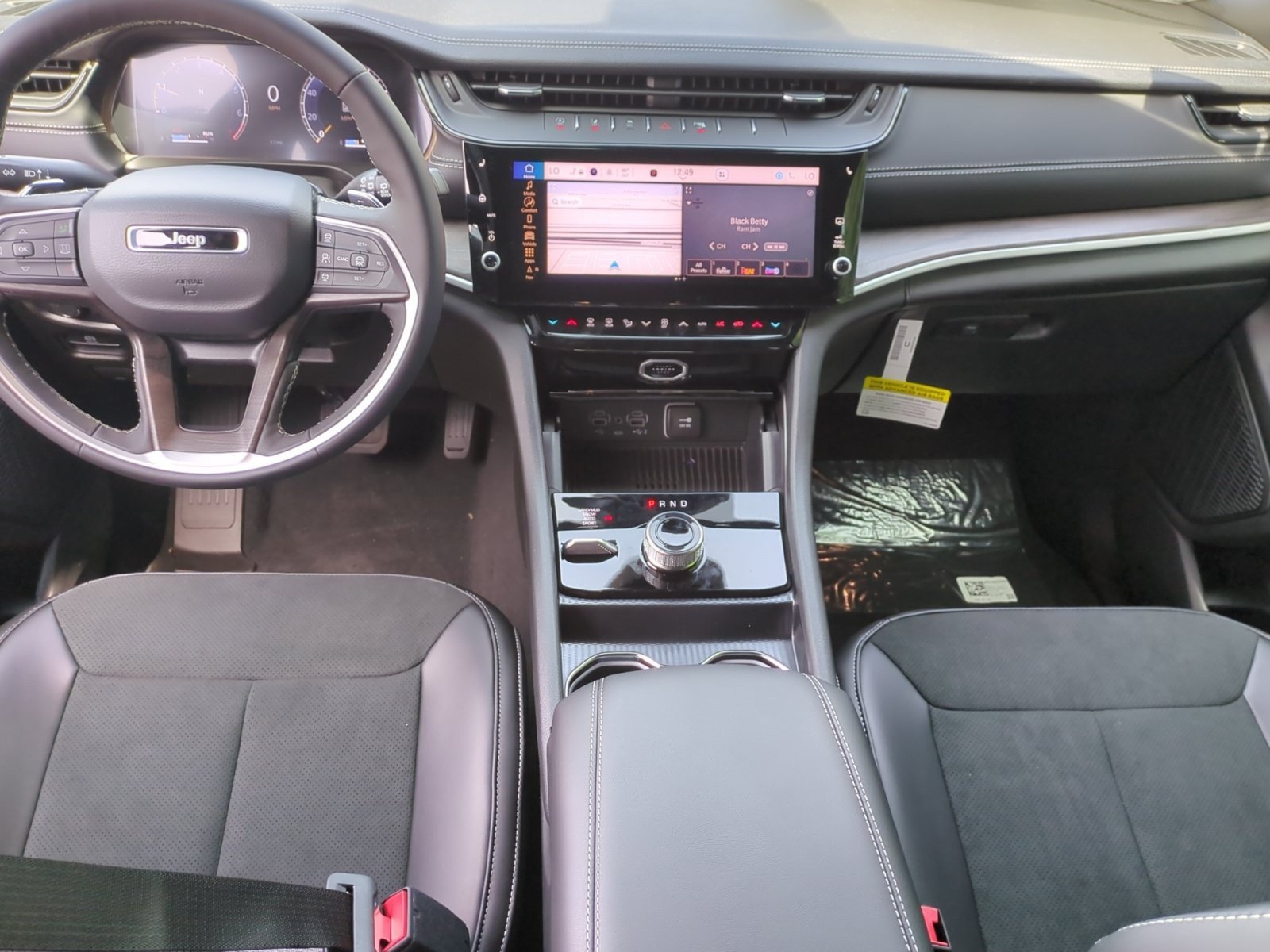 New 2026 Jeep Grand Cherokee Altitude AWD/4WD image 20