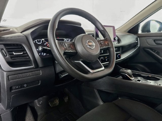 Used 2023 Nissan Rogue S FWD image 20