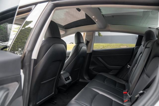 Used 2021 Tesla Model 3 Standard Range Plus RWD image 34