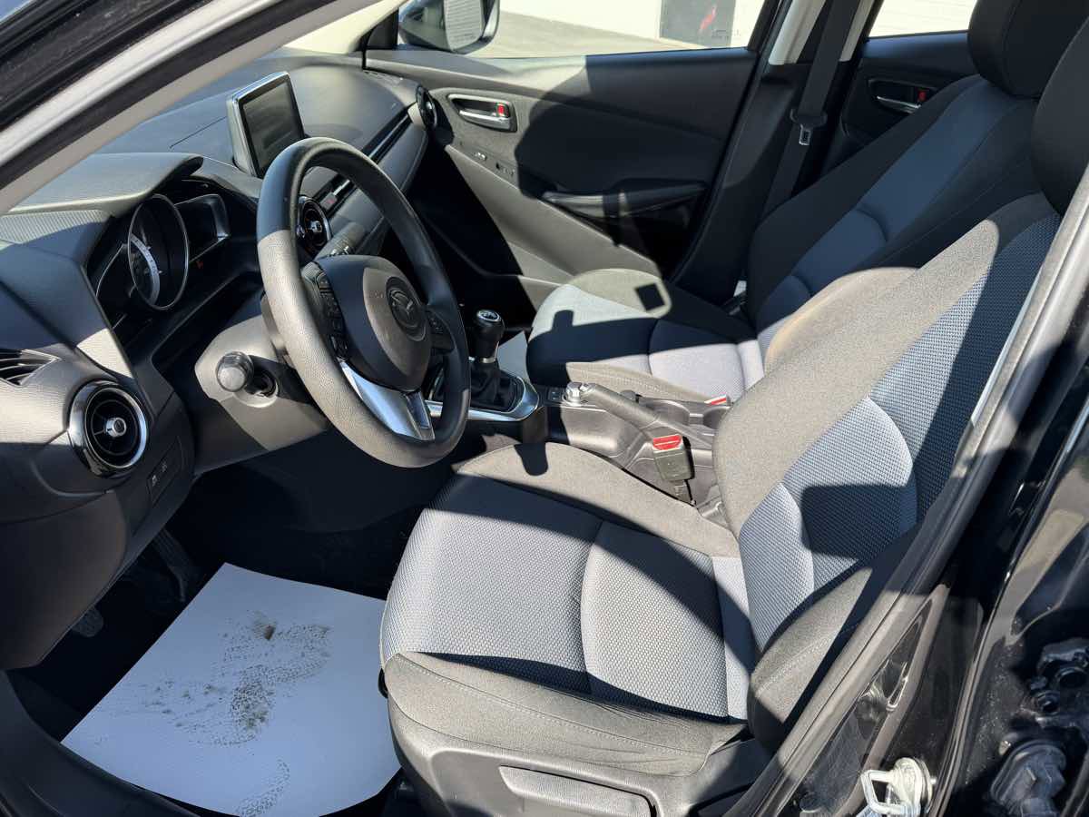 Used 2018 Toyota Yaris iA image 11